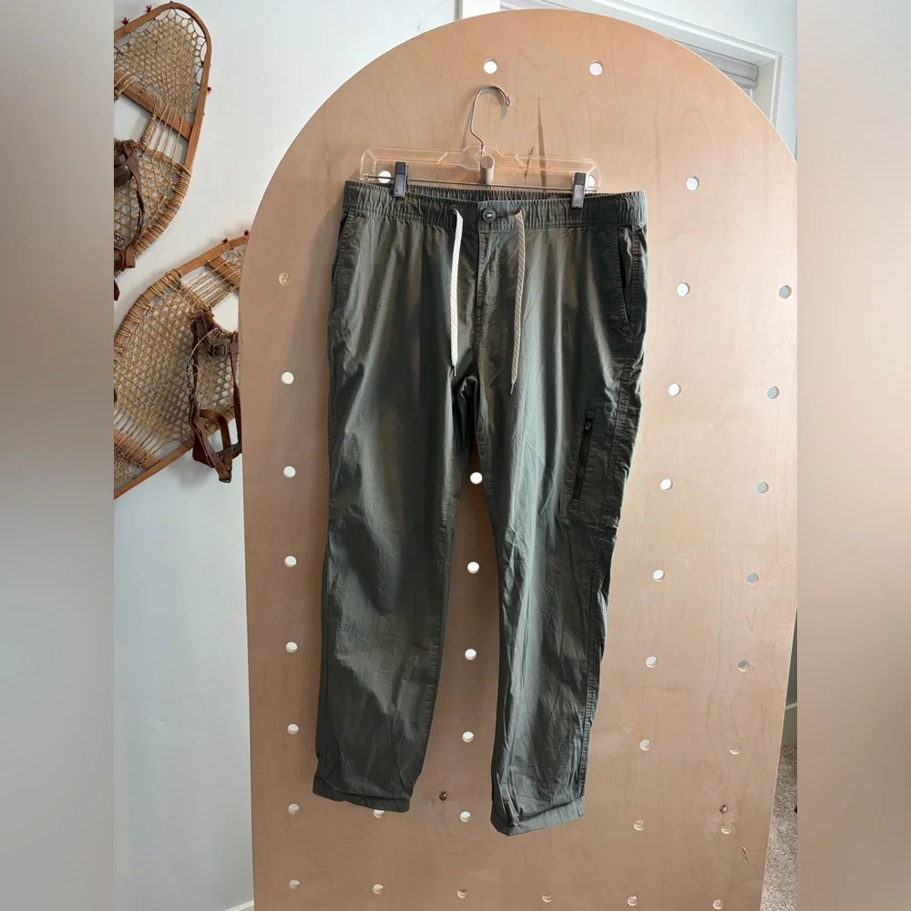Vuori Women’s Ripstop Pant in Army Green VW401 Size XL - Picture 2 of 6